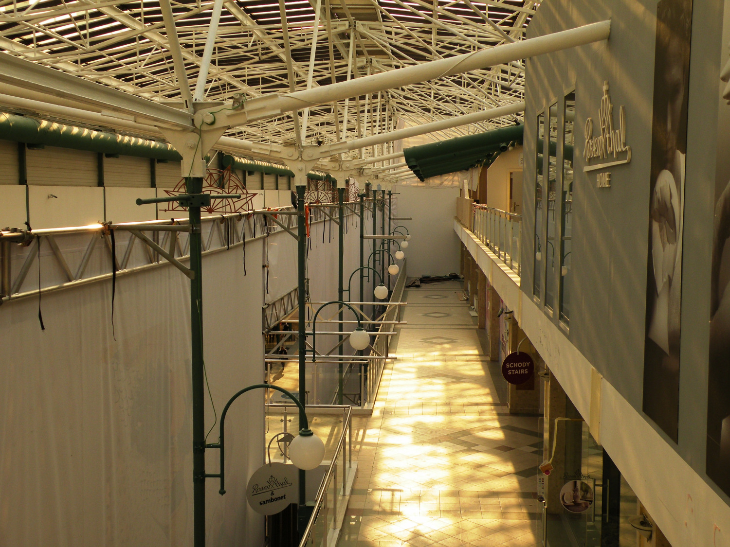 Zdjęcie architektury budynku Centrum handlowe Promenada